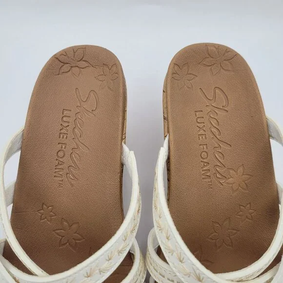 Skechers Beverlee Tiger Posse Sandals Luxe Foam Women's Sz 6 Wedge Strappy White - Picture 9 of 15